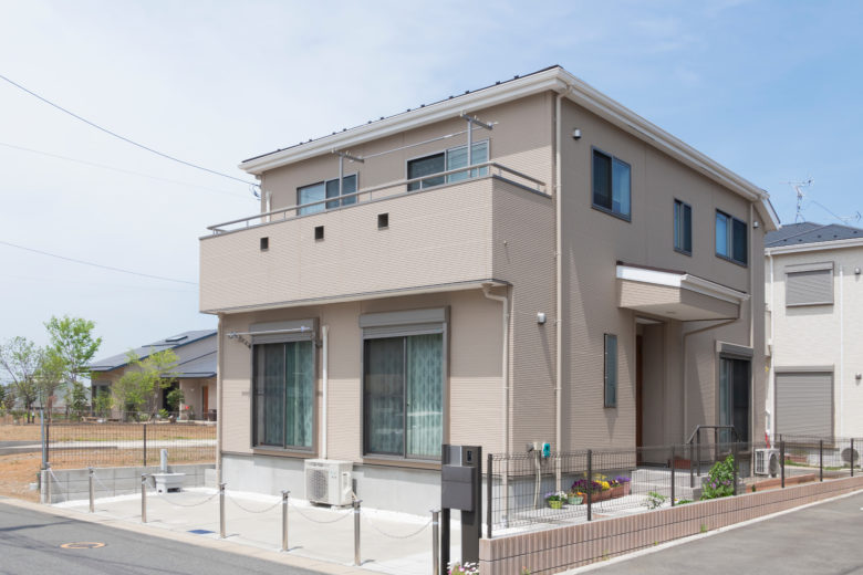 ベージュの外壁で後悔しやすいポイントや色の種類、おしゃれな外観にする方法を解説